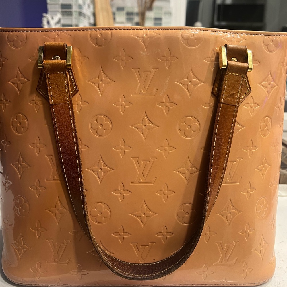 Authentic Louis Vuitton purse